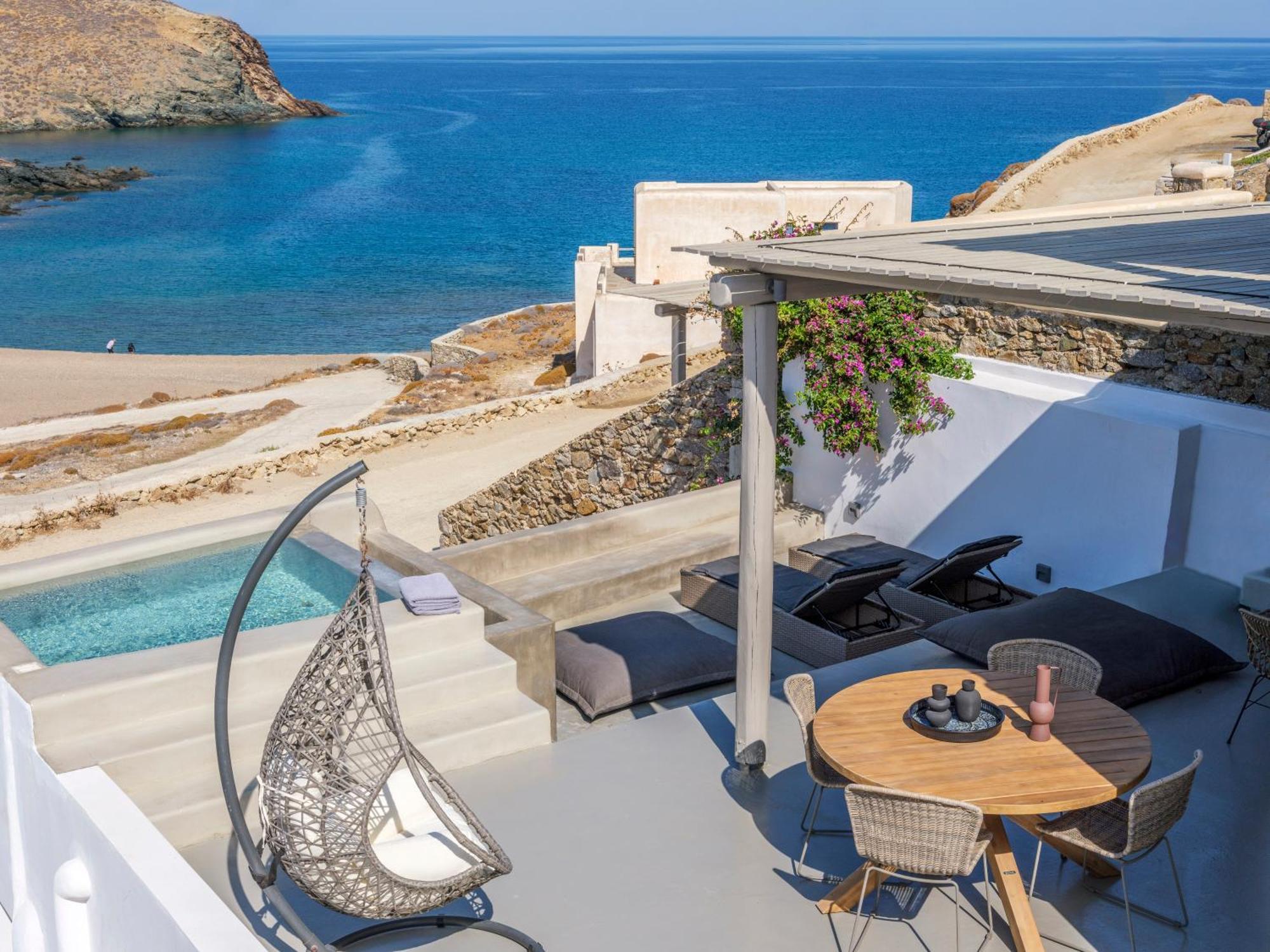 The Mykonist Merchia Beach Villas & Suites Kültér fotó