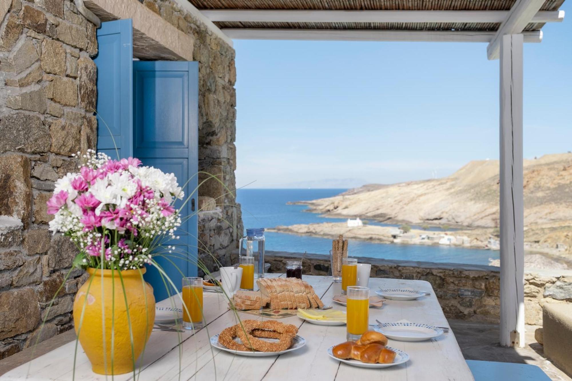 The Mykonist Merchia Beach Villas & Suites Kültér fotó