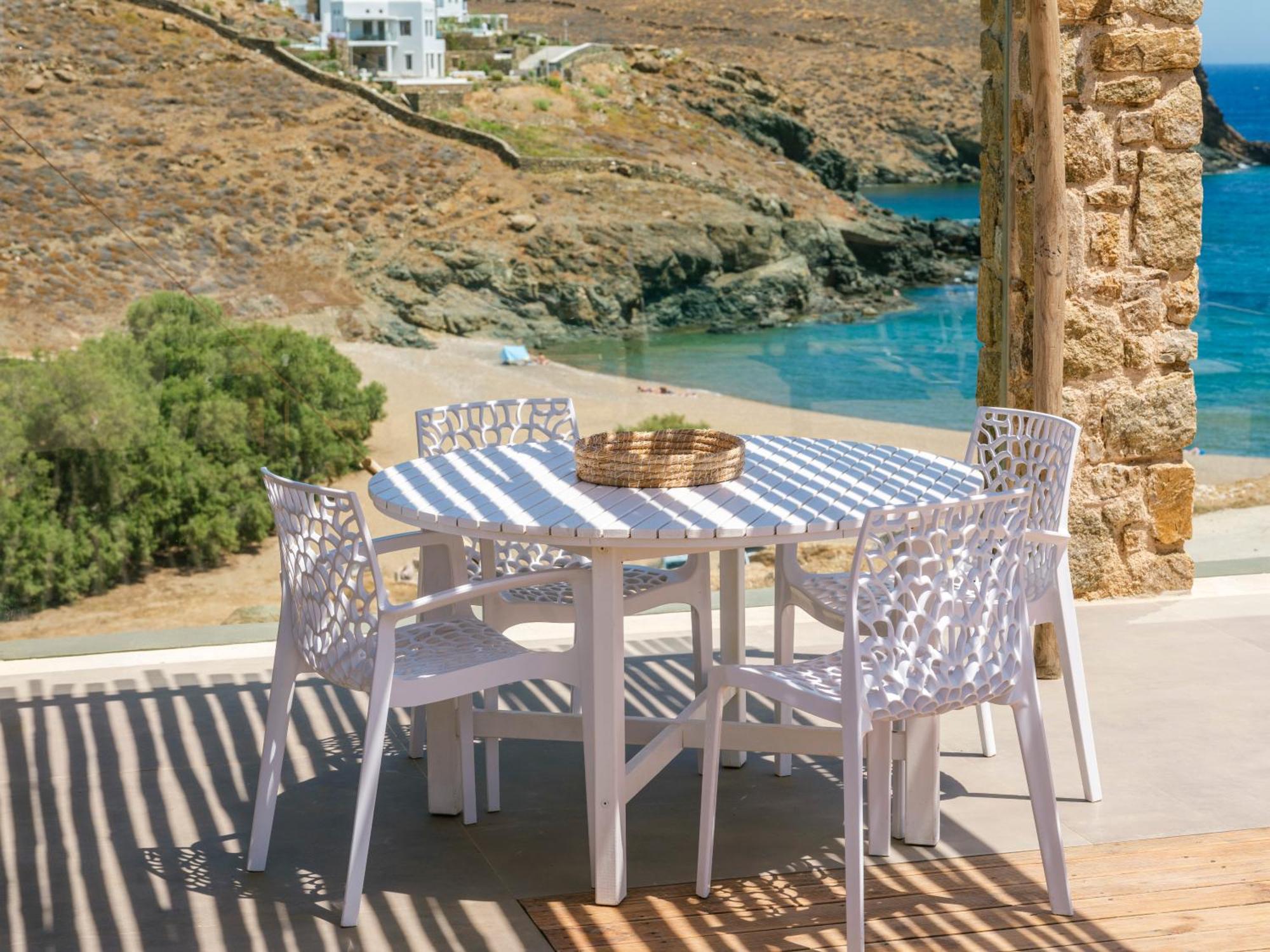 The Mykonist Merchia Beach Villas & Suites Kültér fotó